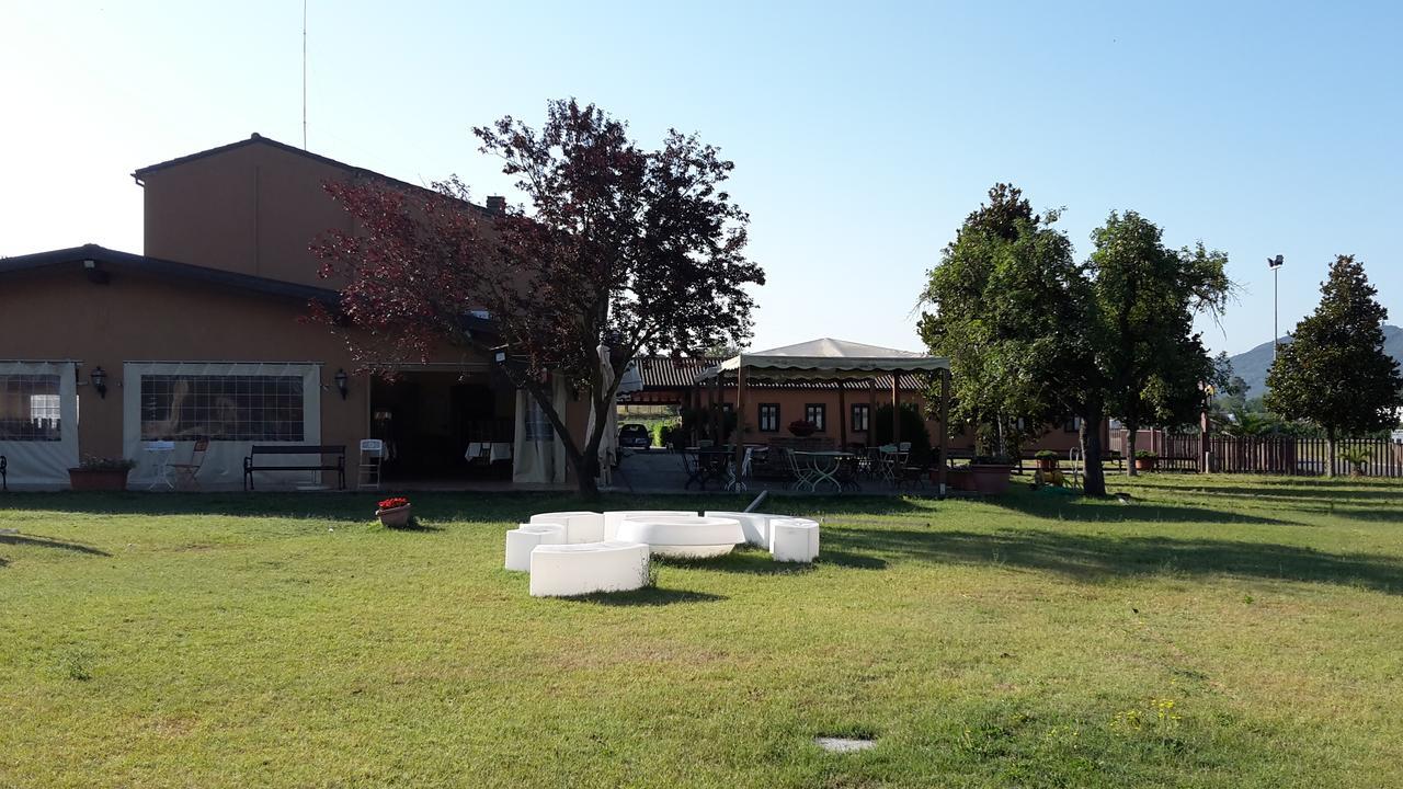 Hotel Antico Casale Le Fossate Giove Exterior foto